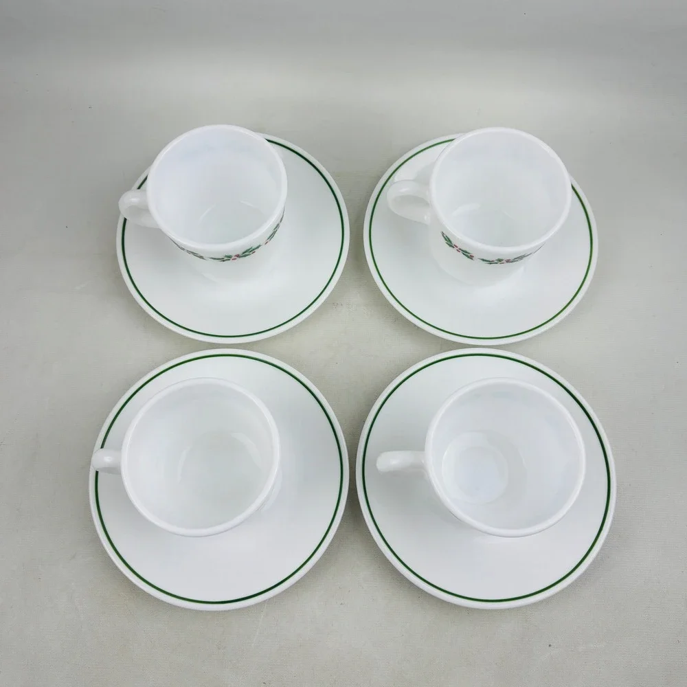 Vintage Corelle Winter Holly Cup & Saucer Set of 4 Black Vein Christmas Holiday
